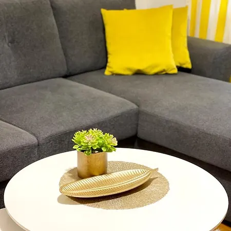 Urban Apartment *